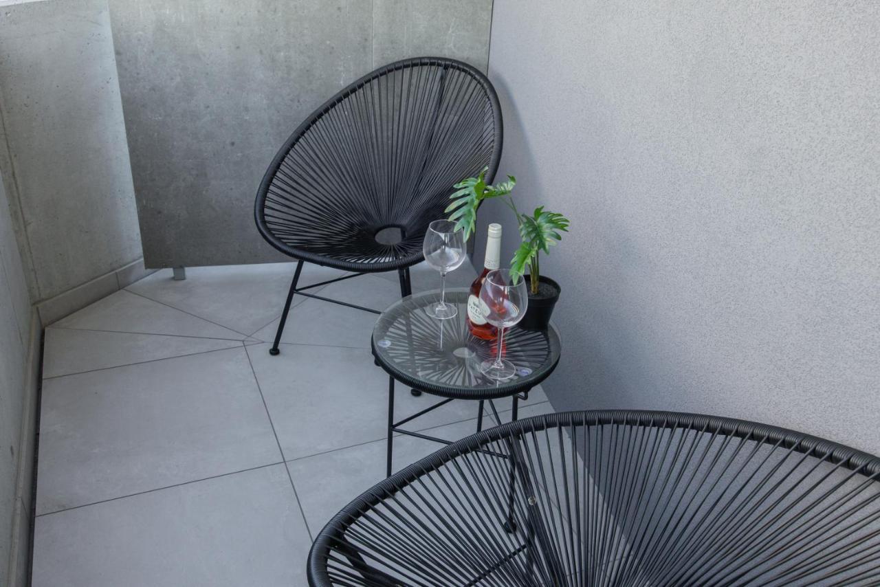 Signature Aveiro City Flat By Home Sweet Home Aveiro Exterior photo
